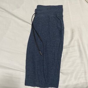 Blue lululemon joggers size 6